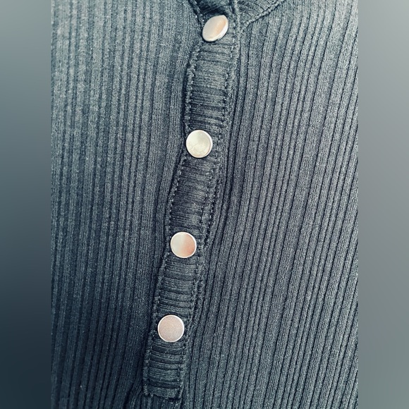 Maternity warm midi sweater dress black with snap bottoms - Picture 4 of 6